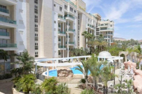 Modern 2BR APT Golf Residence